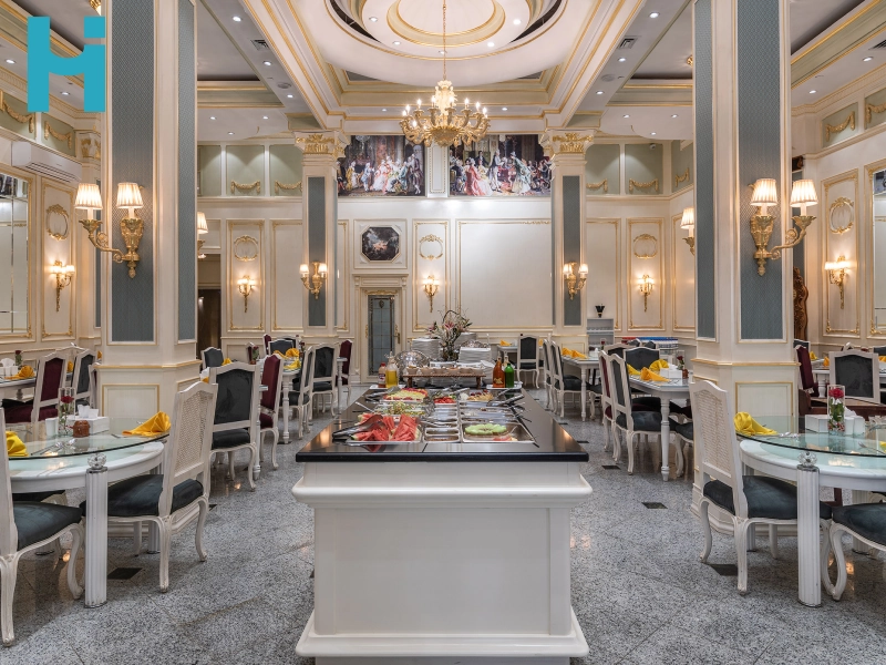 هتل بین‌ المللی قصر